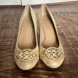 Tory Burch gold wedges size 9.5